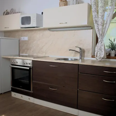 Ceske Zleby Apartment *